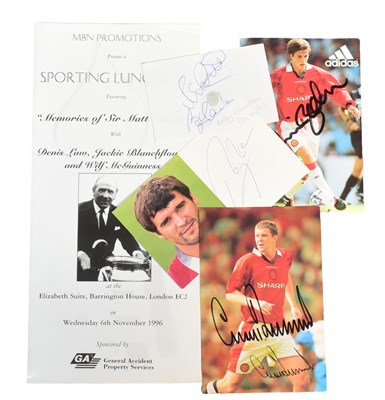 Lot 168 - FOOTBALL - MANCHESTER UNITED - COLLECTION OF AUTOGRAPHS
