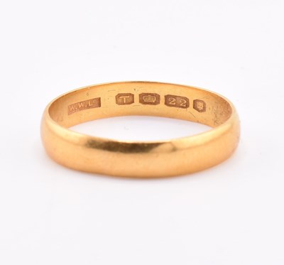 Lot 174 - HALLMARKED 22CT GOLD BAND RING