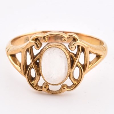 Lot 91 - HALLMARKED 18CT GOLD & MOONSTONE RING
