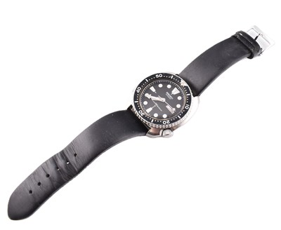 Lot 266 - SEIKO TURTLE 150M DIVERS WRISTWATCH 6309 - 7040