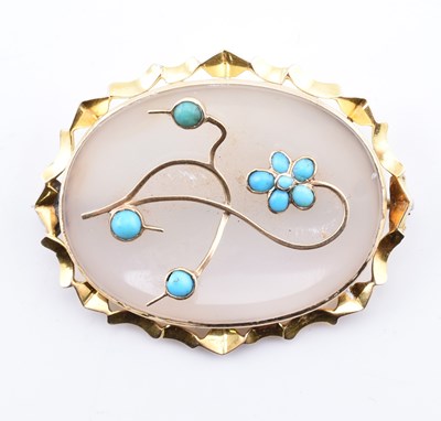 Lot 48 - 19TH CENTURY GOLD CHALCEDONY & TURQUOISE BROOCH PIN