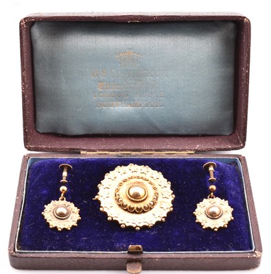 Lot 69 - VICTORIAN BROOCH & EARRING SET