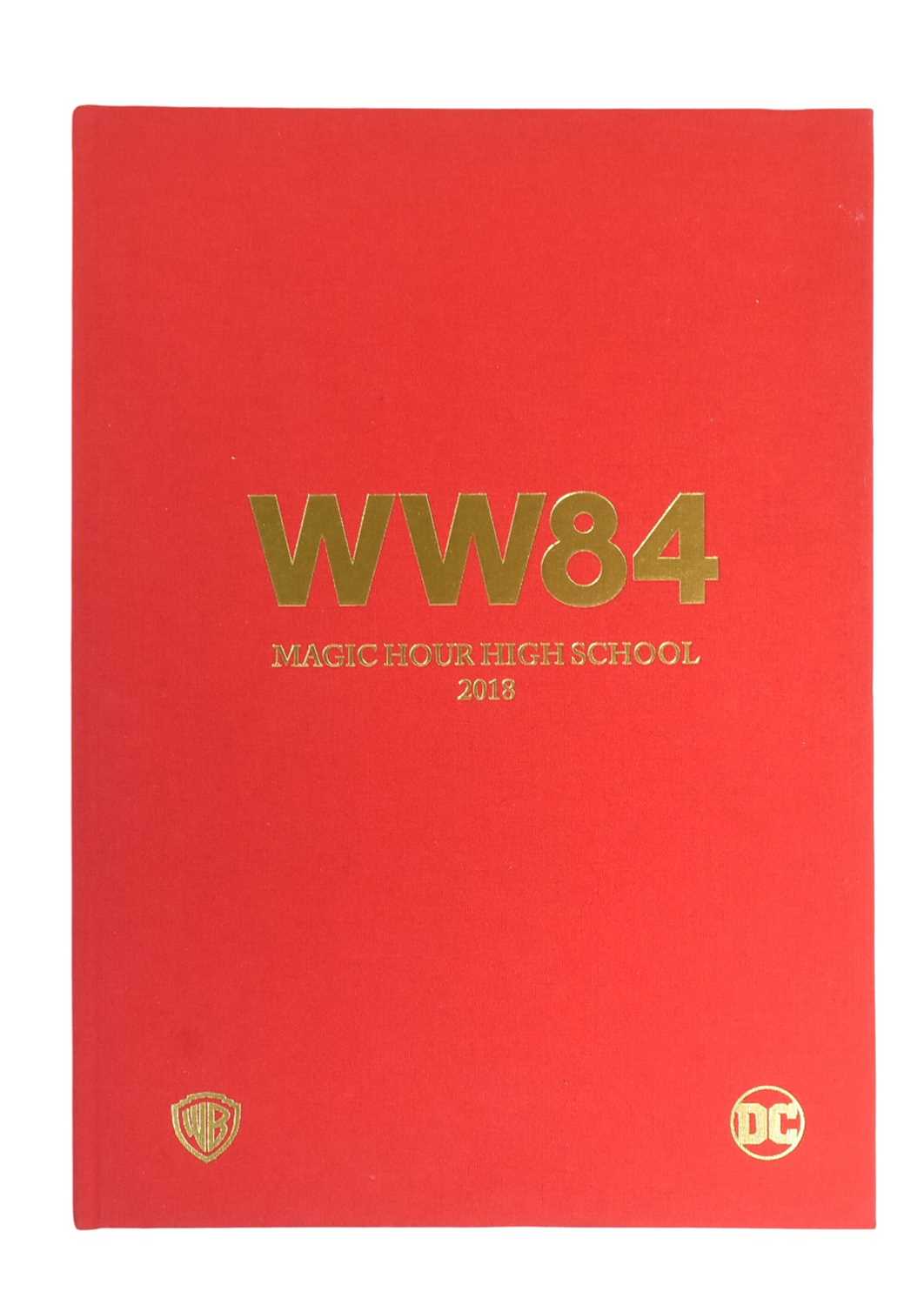 Lot 262 - WONDER WOMAN 1984 (2020) - DC COMICS - ORIGINAL CREW YEARBOOK