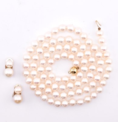 Lot 269 - CULTURED PEARL EARRINGS & NECKLACE