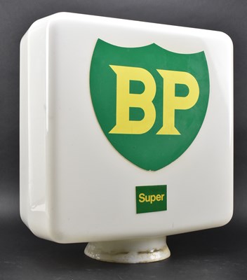 Lot 11 - BP SUPER - 1940S GLASS PETROL PUMP GLOBE