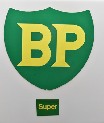 Lot 11 - BP SUPER - 1940S GLASS PETROL PUMP GLOBE