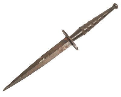 Lot 54 - WWII SECOND WORLD WAR FAIRBAIRN SYKES COMMANDO DAGGER