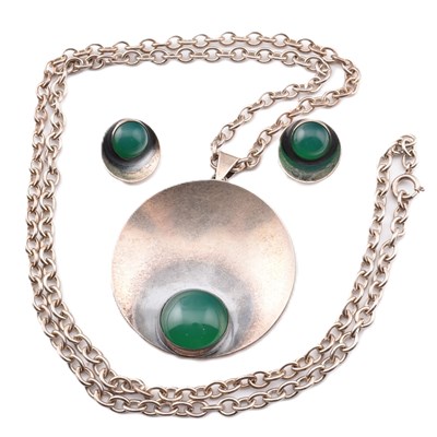 Lot 225 - NIELS ERIK DANISH SILVER & CHRYSOPRASE PENDANT NECKLACE AND EARRINGS