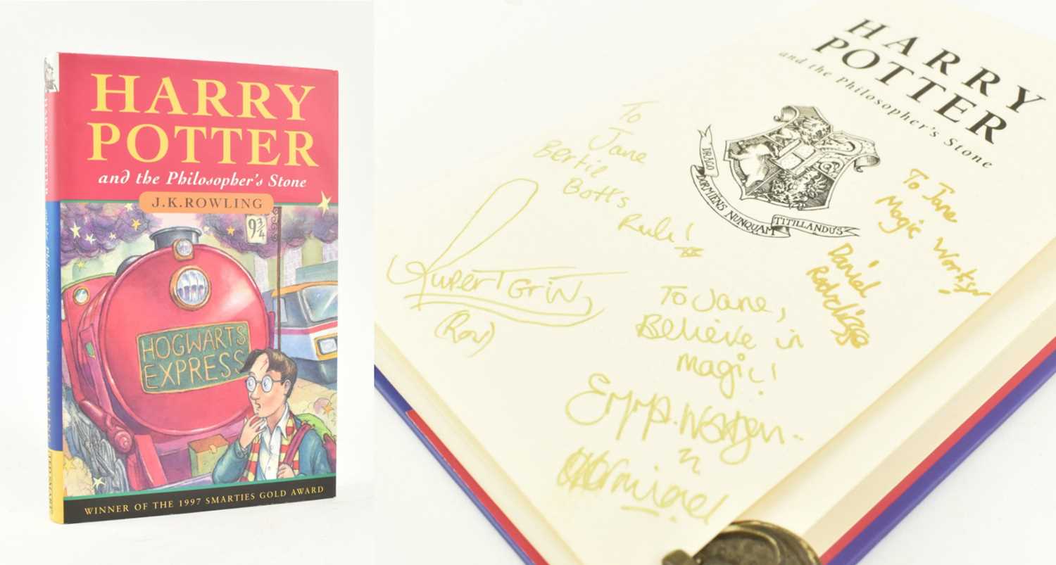 Lot 58 - CAST SIGNED HARRY POTTER - THE PHILOSOPHER'S STONE SIGNED BY RADCLIFFE, WATSON & GRINT