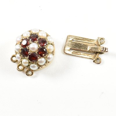 Lot 400 - HALLMARKED 9CT GOLD PEARL & GARNET CLUSTER NECKLACE CLASP