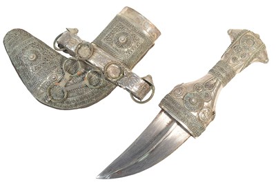 Lot 342 - SMALL ARABIAN JAMBIYA DAGGER
