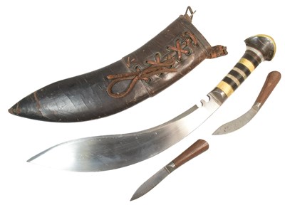 Lot 265 - HEAVY WEIGHTED NEPALESE KUKRI KNIFE