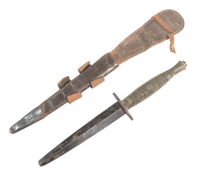 Lot 41 - WWII SECOND WORLD WAR THIRD PATTERN FAIRBAIRN SYKES DAGGER