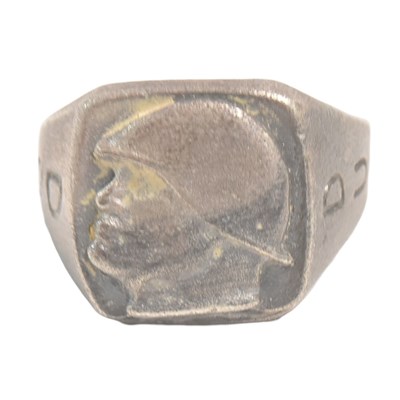 Lot 124 - WWII SECOND WORLD WAR ITALIAN FASCIST FINGER RING