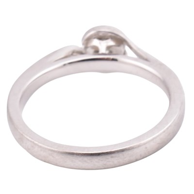Lot 55 - HALLMARKED PLATINUM & DIAMOND SOLITAIRE RING