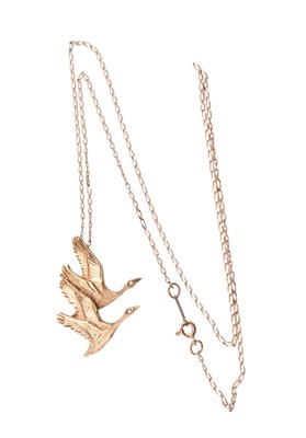 Lot 193 - HALLMARKED 9CT GOLD & DIAMOND FLYING SWANS PENDANT NECKLACE