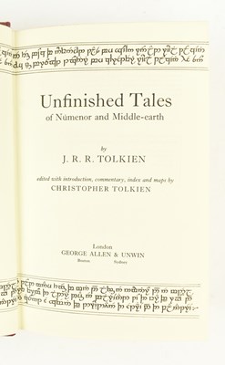Lot 41 - TOLKIEN, J. R. R. 1980 UNFINISHED TALES ED. CHRISTOPHER TOLKIEN IN DUST WRAPPER