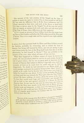 Lot 41 - TOLKIEN, J. R. R. 1980 UNFINISHED TALES ED. CHRISTOPHER TOLKIEN IN DUST WRAPPER