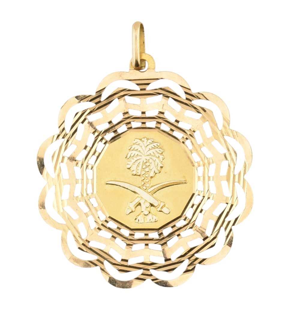 Lot 115 - 18CT GOLD NECKLACE PENDANT