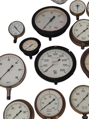 Lot 119 - COLLECTION OF 20TH CENTURY MARINE PRESSURE GAUGES