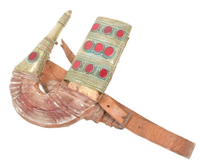 Lot 236 - SOUTH ARABIAN HADRAMAUT GUSBI JAMBIYA DAGGER SHEATH