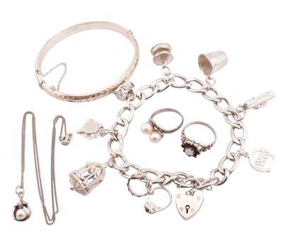 Lot 325 - COLLECTION OF SILVER & WHITE METAL JEWELLERY