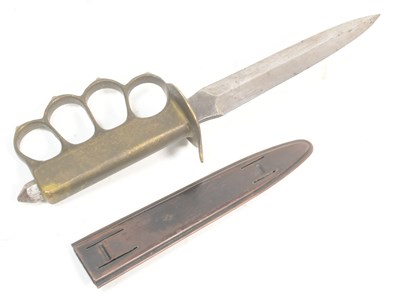 Lot 200 - WWI FIRST WORLD WAR US UNITED STATES TRENCH FIGHTING KNIFE
