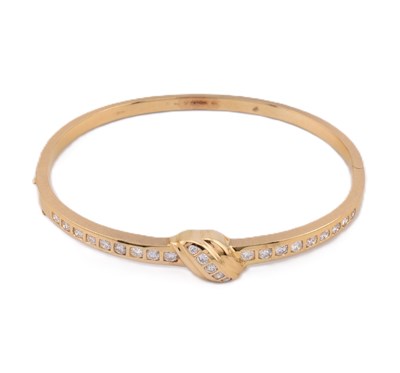 Lot 124 - 18CT GOLD & DIAMOND HINGED BANGLE