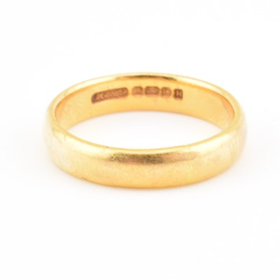 Lot 155 - HALLMARKED 22CT GOLD BAND RING