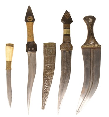 Lot 439 - COLLECTION OF VINTAGE ETHNIC KNIVES