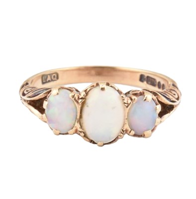 Lot 212 - HALLMARKED 9CT GOLD & OPAL THREE STONE RING