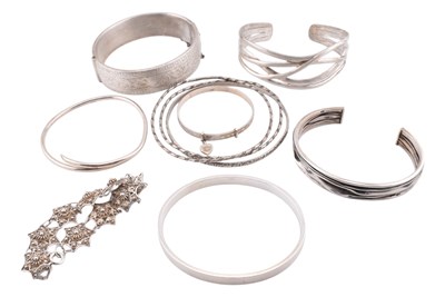 Lot 324 - COLLECTION OF SILVER BANGLES & BRACELETS
