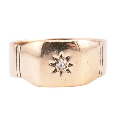 Lot 274 - GOLD & DIAMOND RING