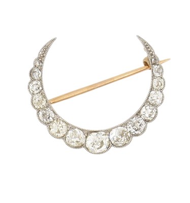 Lot 16 - 19TH CENTURY DIAMOND SET CRESCENT BROOCH PIN
