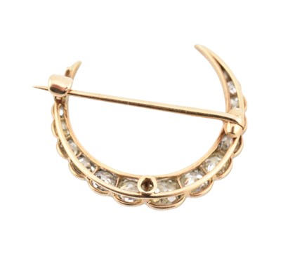 Lot 16 - 19TH CENTURY DIAMOND SET CRESCENT BROOCH PIN