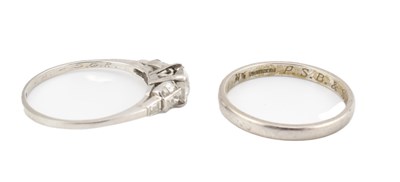 Lot 69 - ART DECO PLATINUM & DIAMOND SOLITAIRE RING & PLATINUM BAND RING