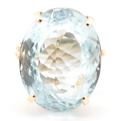 Lot 80 - 14CT GOLD & AQUAMARINE RING