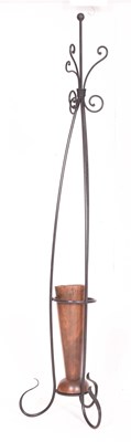 Lot 804 - CONTEMPORARY DESIGNER WROUGHT IRON COAT / STICK STAND