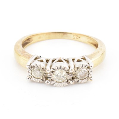 Lot 305 - HALLMARKED 9CT GOLD & DIAMOND THREE STONE RING