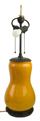 Lot 133 - 20TH CENTURY JAPANESE YELLOW GLAZED CERAMIC TABLE LAMP