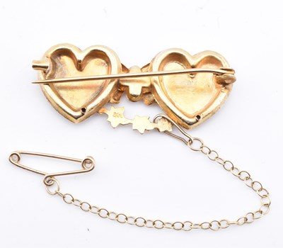 Lot 108 - 9CT GOLD MIZPAH DOUBLE HEART BROOCH PIN