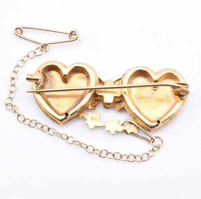 Lot 108 - 9CT GOLD MIZPAH DOUBLE HEART BROOCH PIN