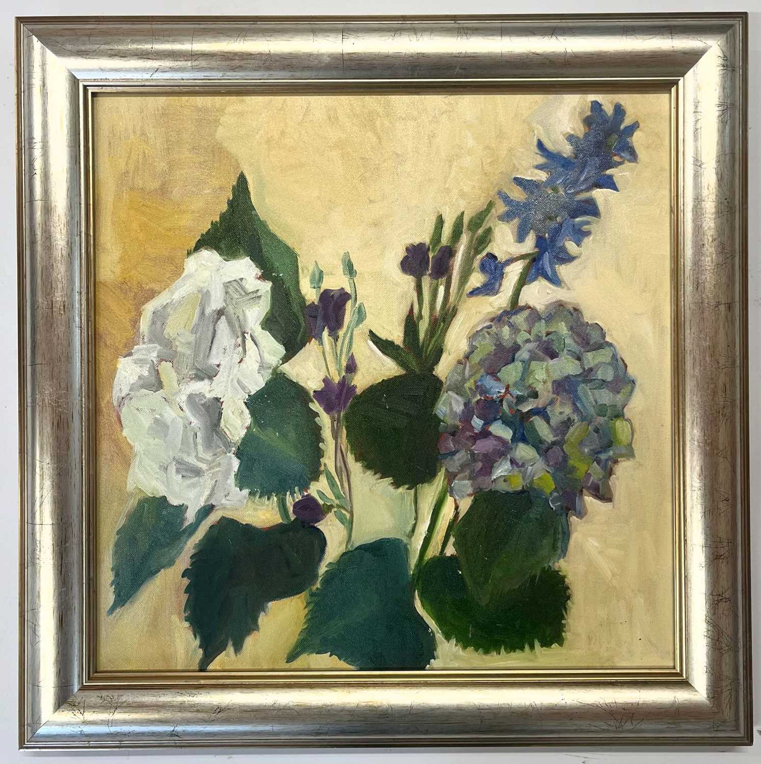Lot 40 - ROBIN SYMES (1939-2023) - UNTITLED STILL LIFE WITH FLOWERS