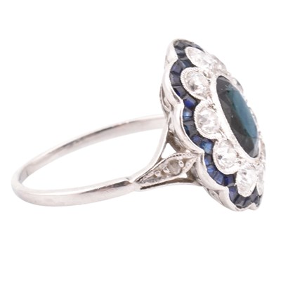 Lot 25 - ART DECO 18CT WHITE GOLD SAPPHIRE & DIAMOND CLUSTER RING