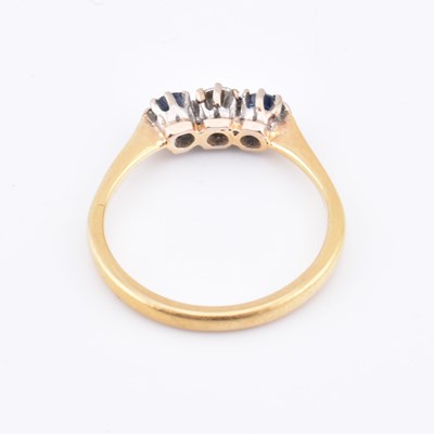 Lot 126 - 18CT GOLD SAPPHIRE & DIAMOND RING