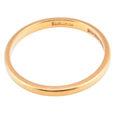 Lot 137 - HALLMARKED 22CT GOLD BAND RING