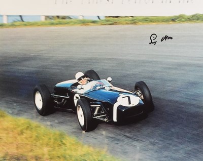 Lot 153 - MOTOR RACING - STIRLING MOSS - AUTOGRAPHED 8X10" COLOUR PHOTO