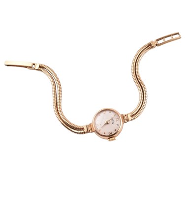 Lot 164 - HALLMARKED 9CT GOLD BENTINA STAR LADIES WRISTWATCH