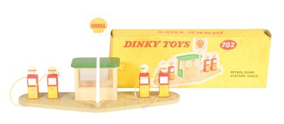 Lot 33 - DIECAST - VINTAGE DINKY TOYS DIECAST MODEL PETROL PUMP STATION
