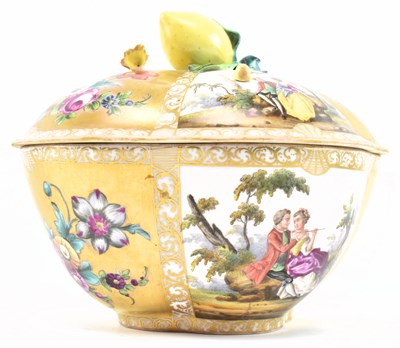 Lot 11 - HELENA WOLFSOHN FOR DRESDEN - LATE 19TH CENTURY PORCELAIN CENTREPIECE BOWL
